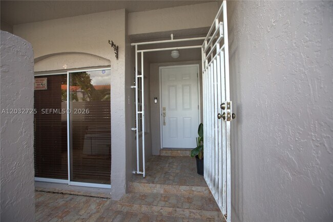 Building Photo - 6475 SW 129th Ave