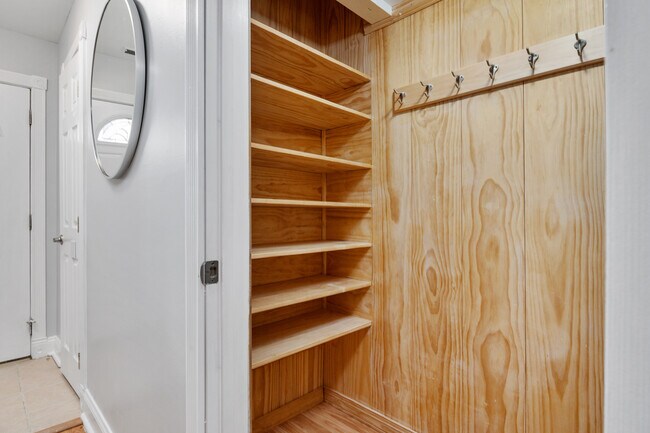 Building Photo - 1534 Lowell Ct