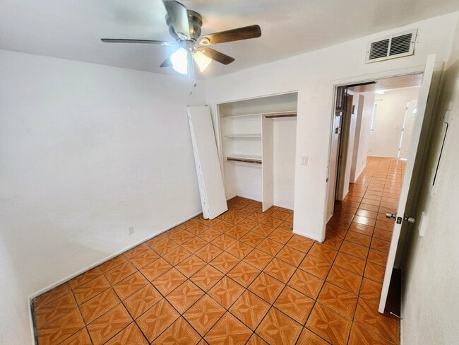 Building Photo - 337 N 93rd St