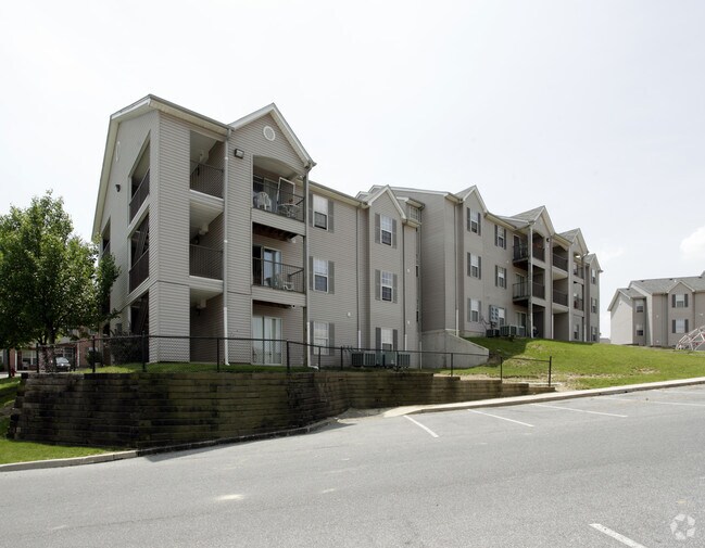 Building Photo - Chestnut Pointe