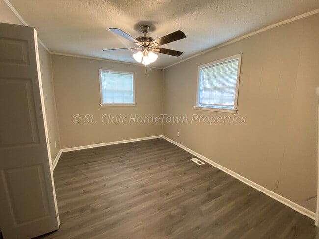 Building Photo - Charming Newly Remodeled 2-Bedroom Home fo...