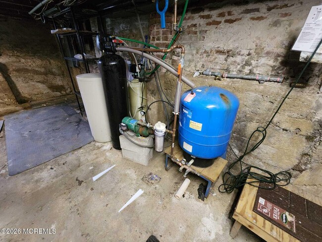 Building Photo - 175 Grawtown Rd