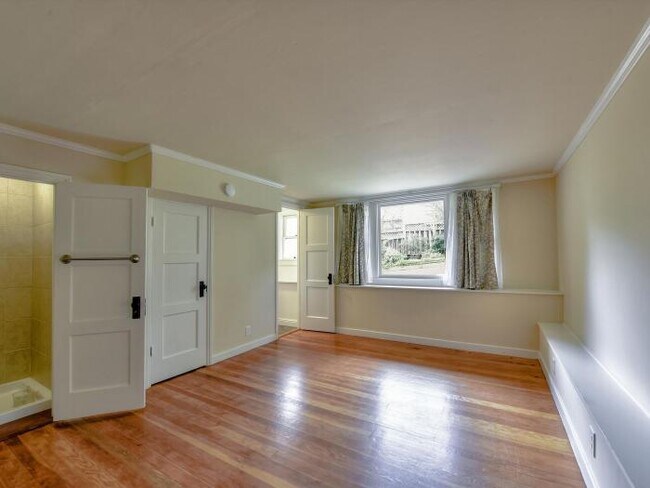 Building Photo - 3 bedroom in San Francisco CA 94118