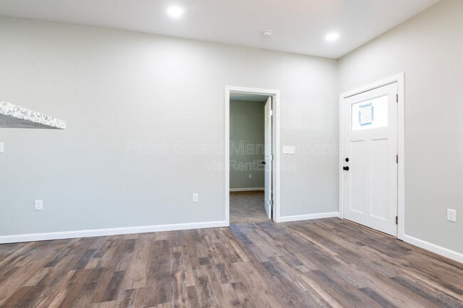 Building Photo - 1601 S Pattie St