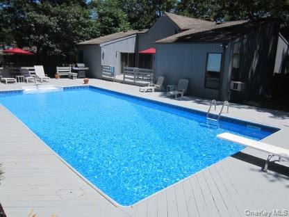 Building Photo - 15 Crestview Dr