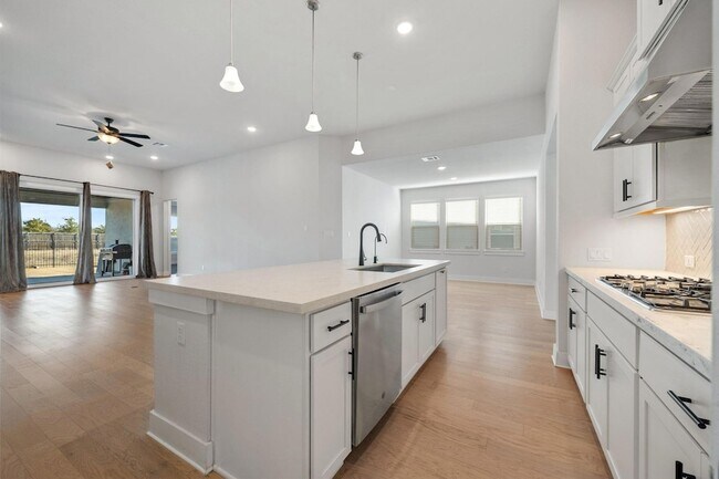 Building Photo - 957 Arrowhead Ranch Blvd