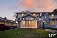 Building Photo - 4120 Parrakeet Ave