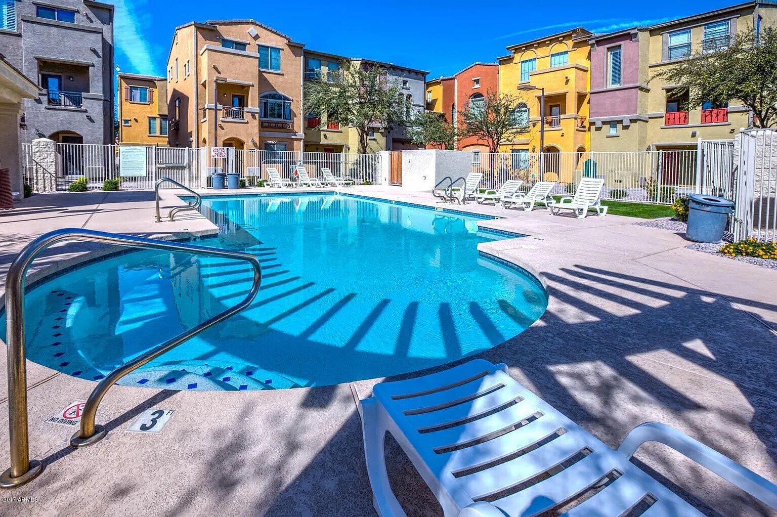 Building Photo - 280 S Evergreen Rd