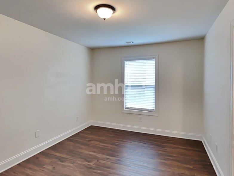 Building Photo - 263 Royal Cres Terrace