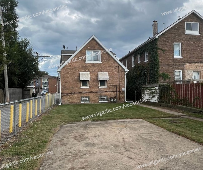 Building Photo - 4110 Drummond St