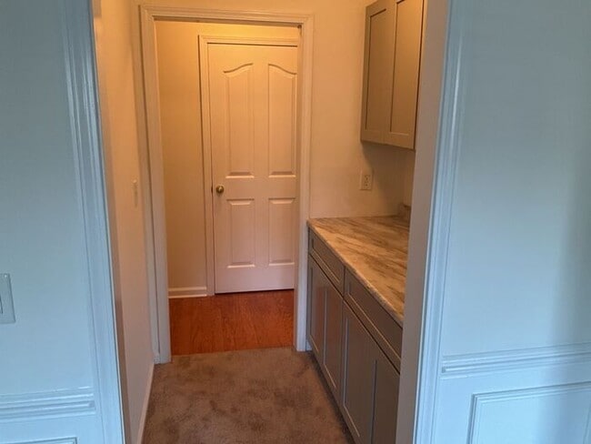 Building Photo - Beautiful Northeast Columbia Home