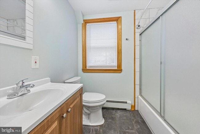 Building Photo - 707 Forrest St