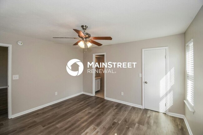 Building Photo - 3 Bedroom Pet-Friendly Home in JACKSONVILLE, FL with Main Street Renewal
