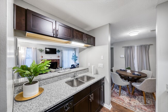 Building Photo - Midwood Gardens