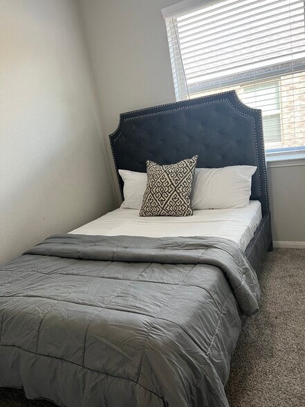 Building Photo - 6214 Scott Way