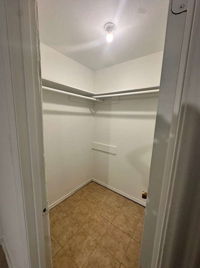 Building Photo - 2415 Blackridge Rd