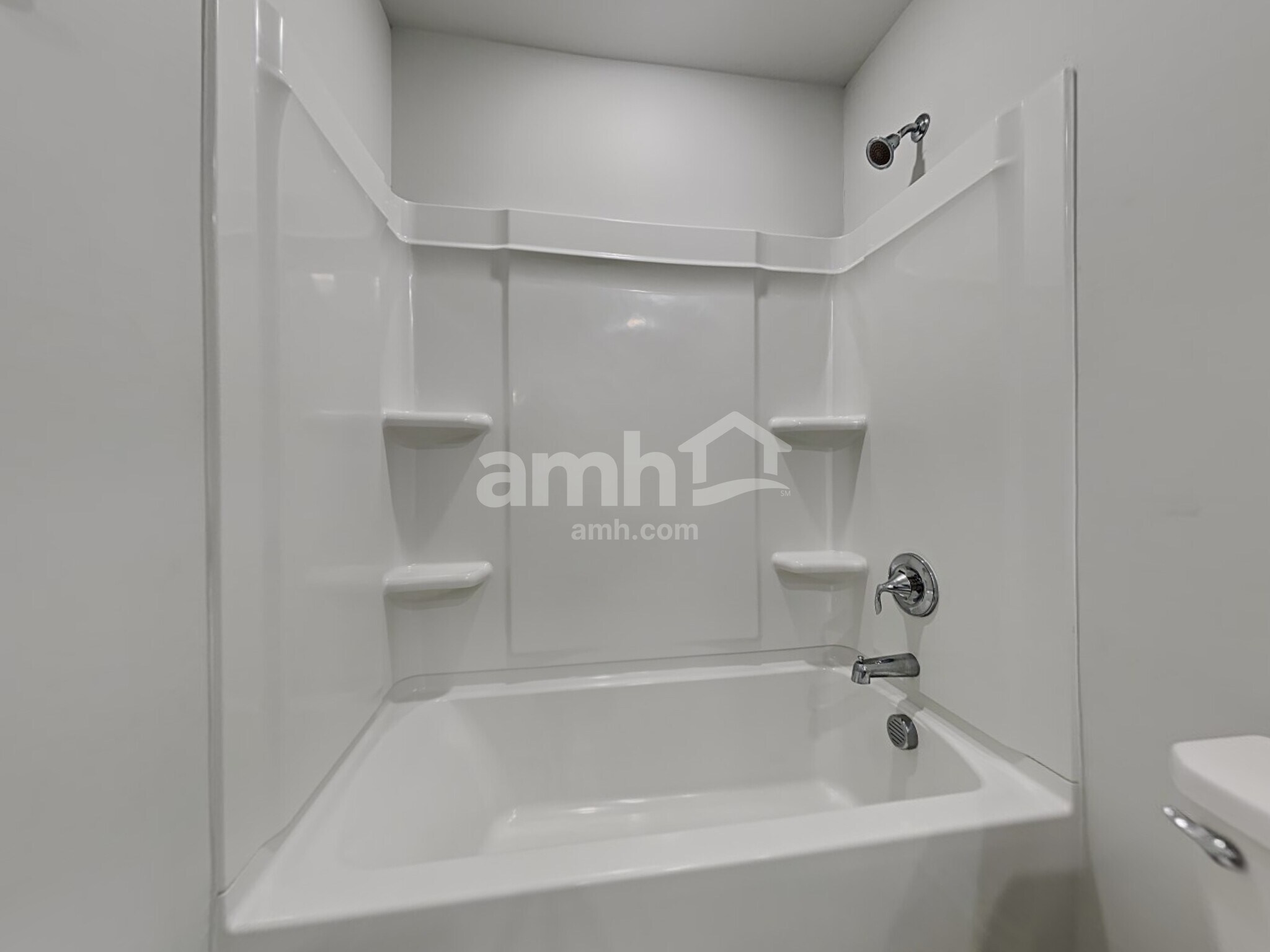 Building Photo - 514 Singing Bush Ave