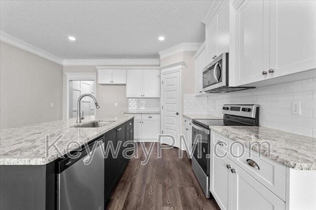 Building Photo - 208 Linsmore Ln