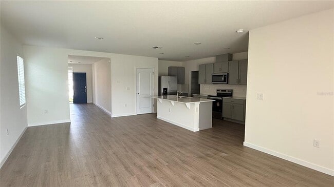 Building Photo - 2046 Walnut Crk Dr