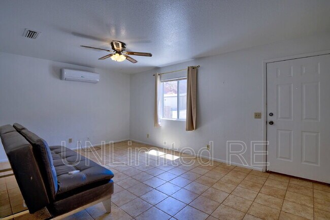 Building Photo - 37339 Buckskin Cir