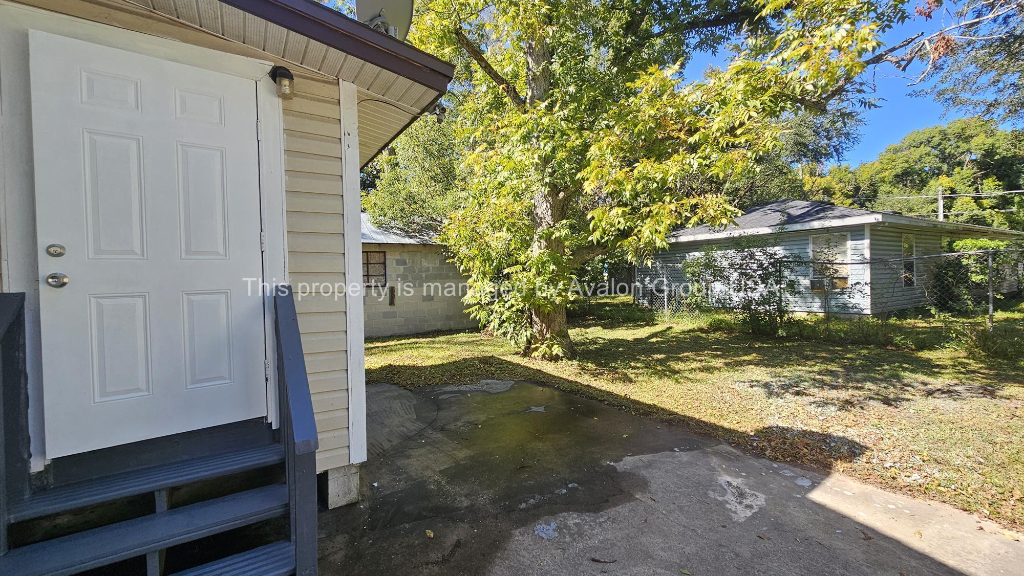 Building Photo - 2373 Broadway Ave