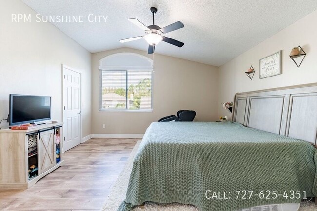 Building Photo - 11216 Clayridge Dr