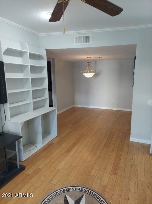 Building Photo - ADORABLE CENTRAL PHOENIX CONDO!!