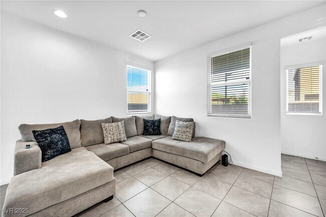 Building Photo - 4054 E Tonopah Ave