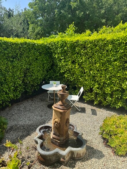 Building Photo - 4311 Finley Ave