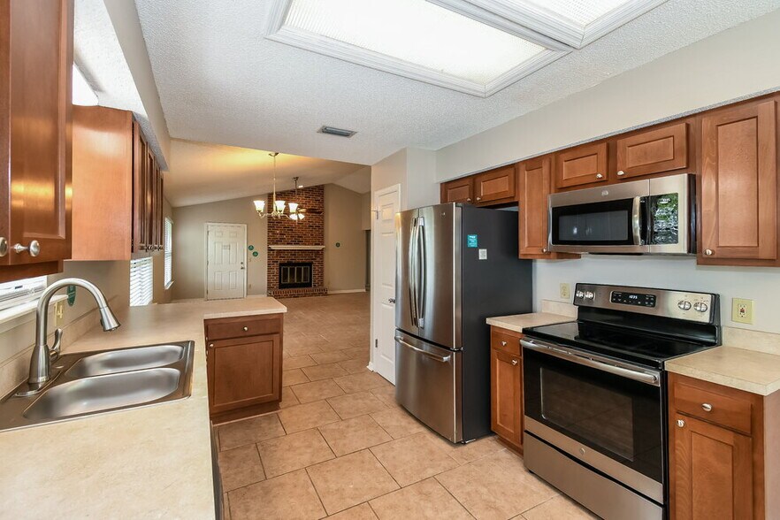 Building Photo - 8618 Collins Ridge Blvd S