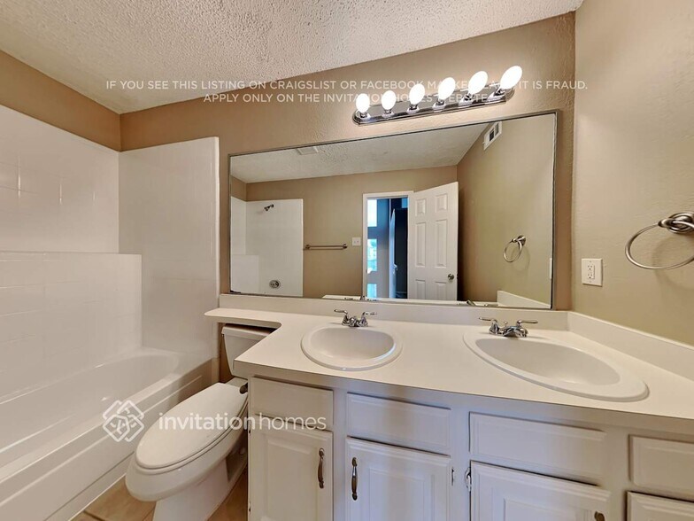 Building Photo - 3823 Branch Hollow Cir