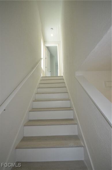 Building Photo - 272 Pelton Cir