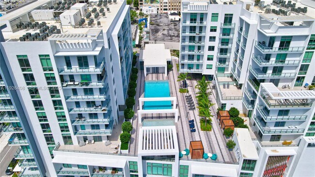 Building Photo - 3900 Biscayne Blvd