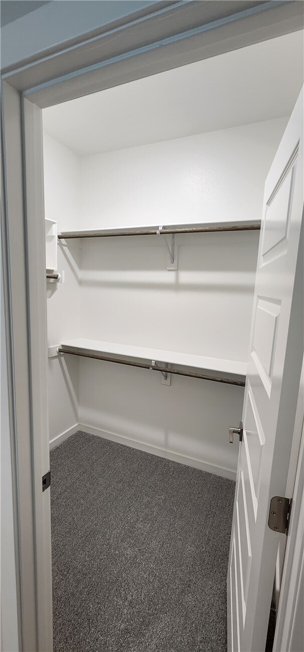 Building Photo - 5301 SW Firethorn Ln