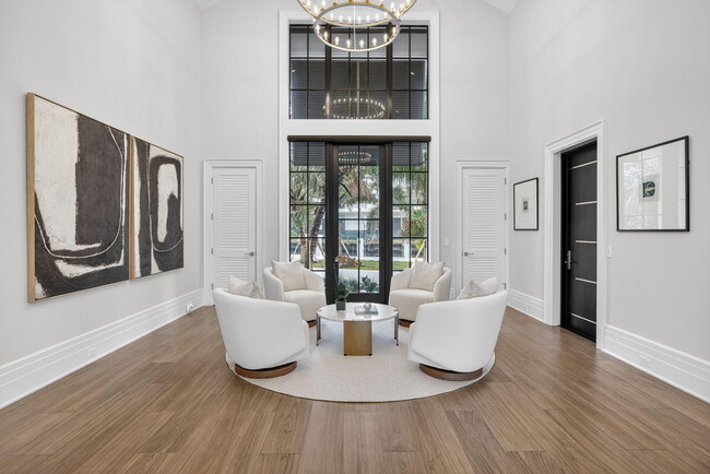 Building Photo - 400 Mola Ave