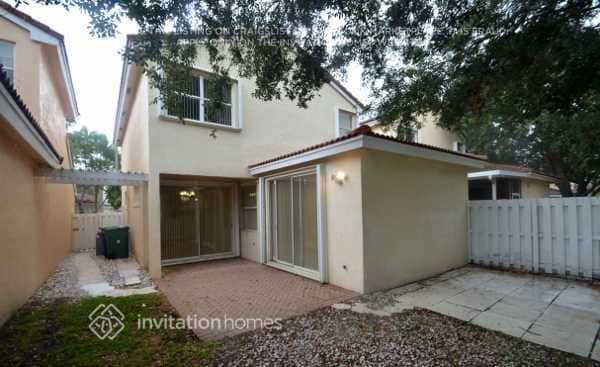 Building Photo - 3970 Fern Forest Rd