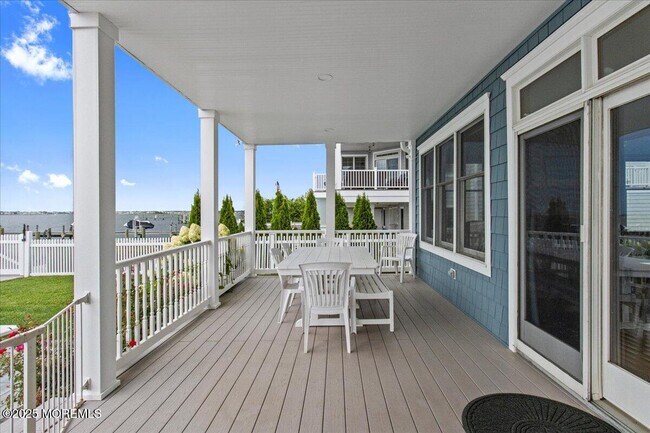 Building Photo - 1118 Barnegat Ln