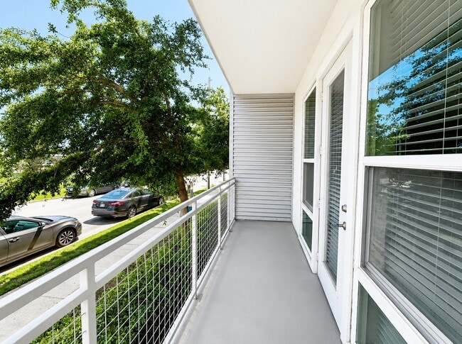 Building Photo - 1111 N Durham Dr