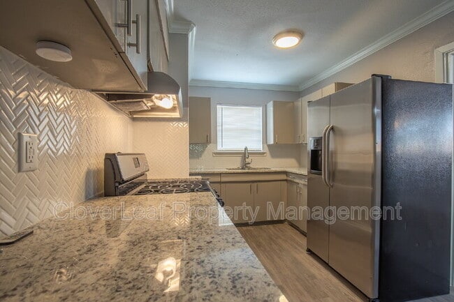 Building Photo - 2719 Gunsmoke Dr