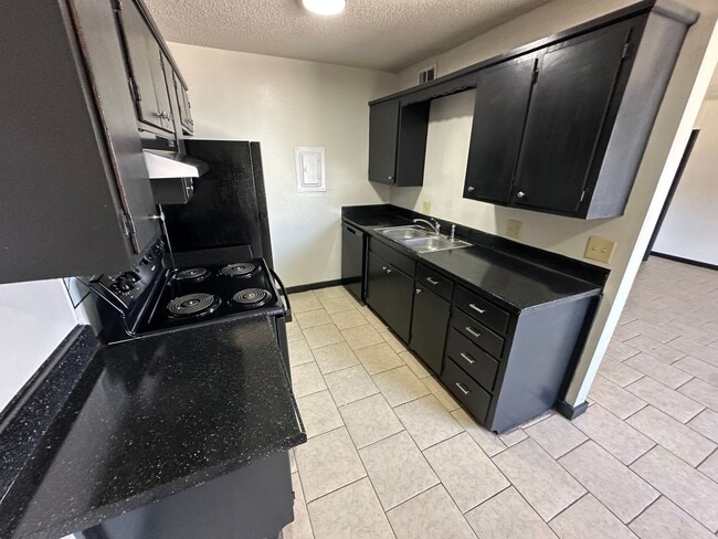 Building Photo - Bartlesville Cara Manor