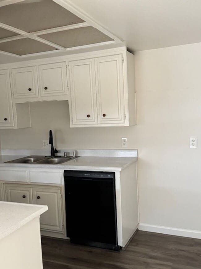 Building Photo - Great 2bd/1bth in Sacramento