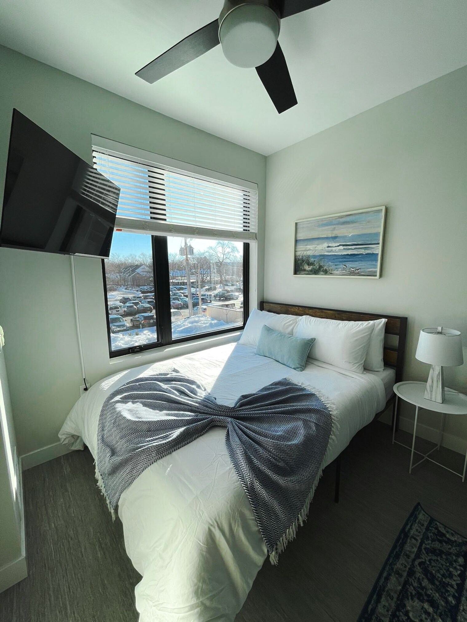 Building Photo - 2530 University Ave