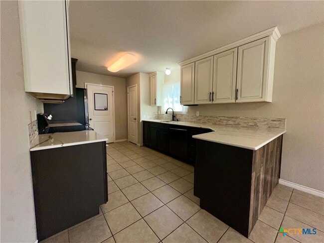 Building Photo - 2702 Montague County Dr