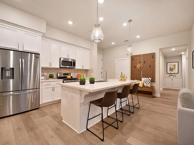 Building Photo - Premier 2/2 Condo in The Cannery