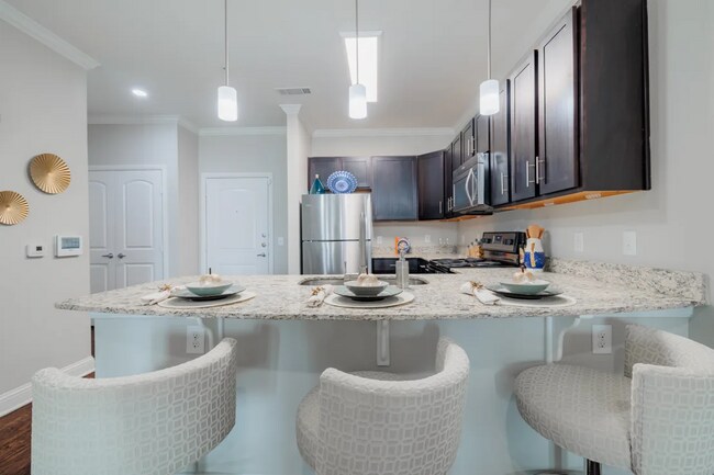 Building Photo - Yes, It Has That Feel