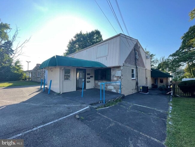 Building Photo - 1193 Bristol Pike