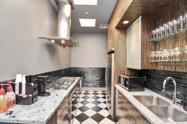 Building Photo - 1600 Post Oak Blvd