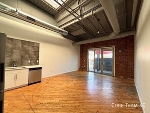 Building Photo - 1180 E 30th St