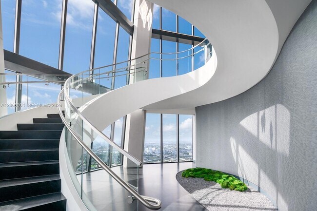 Building Photo - 1000 Biscayne Blvd