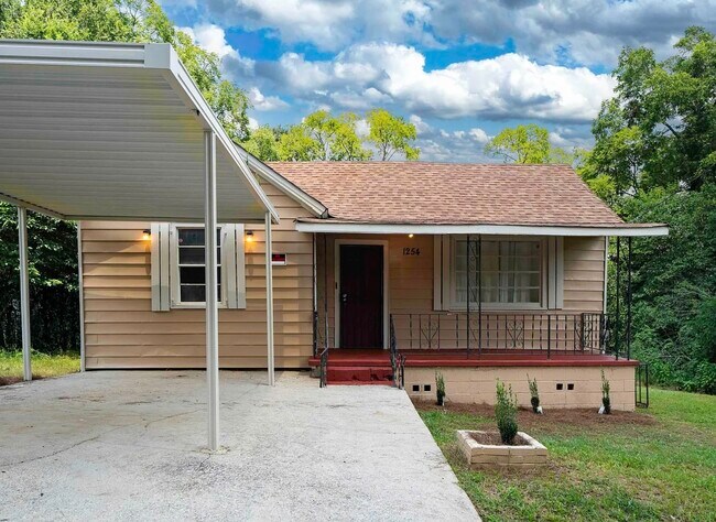 Building Photo - 1254 Lewis St